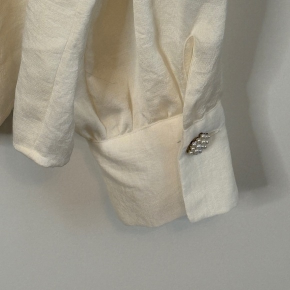 Zara Cream Button Down Blouse with Peter Pan Collar and Long Sleeves - Picture 6 of 7